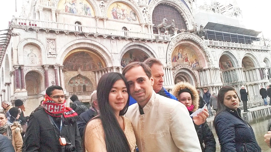 Venice San Marco Square - Mai and Andrew posing in Thai wedding traditional clothes