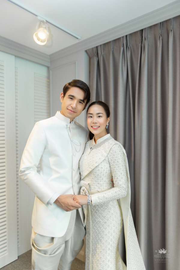 ชุดแต่งงานดารา, ชุดไทยดารา, ชุดเจ้าสาวดารา, ชุดแต่งงาน, เช่าชุดไทย, เช่าชุดแต่งงาน, ชุดไทย, ชุดไทยแต่งงาน, ชุดแต่งงานชุดไทย